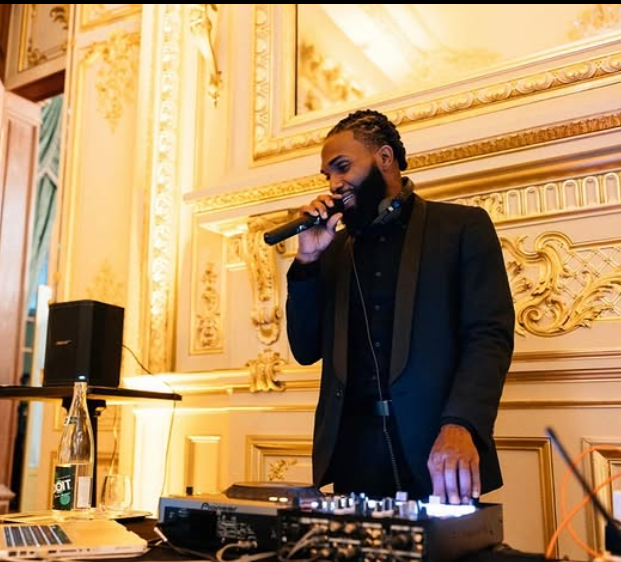 DJ Tey en performance
